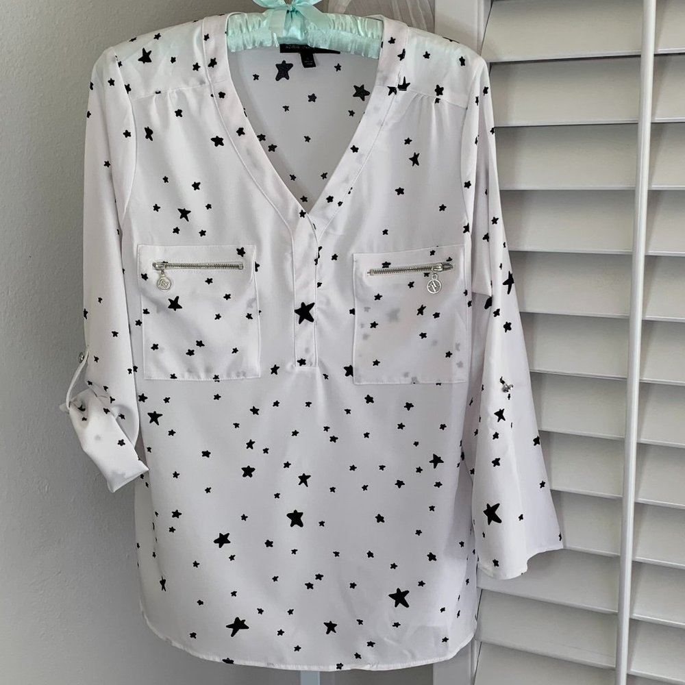 ADRIENNE VITTADINI Blouse, White w/Blue Stars, Size S